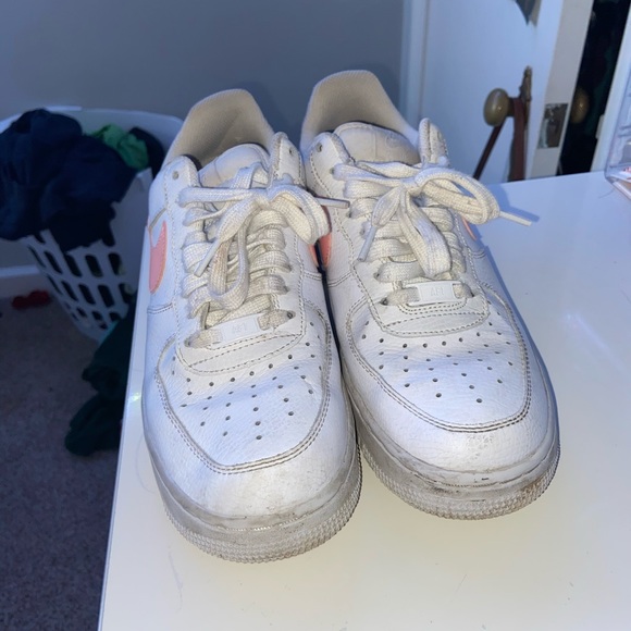 nike air force pink stripe